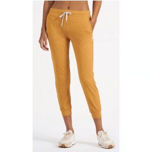 Vuori Performance Joggers in Flax Heather